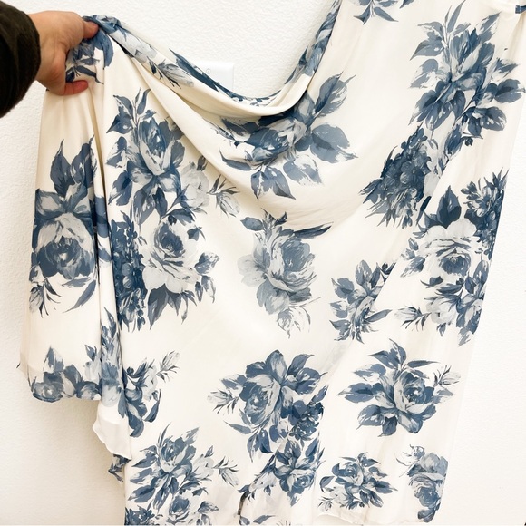 Lulu’s Floral Wrap Maxi Dress Size XS - Picture 7 of 10